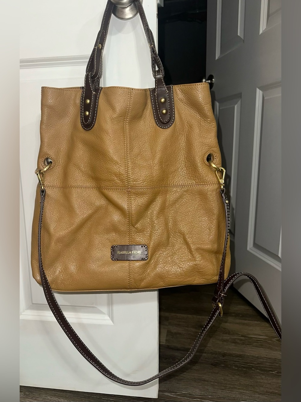 Vintage Isabella Fiore Slouchy Hobo Crossbody Bag Camel Brown Leather